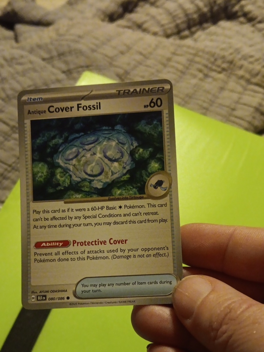 Pokemon Antique Cover Fossil Trainer Card - Silver/Green